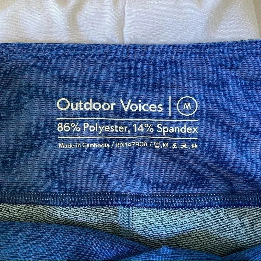 NWOT Outdoor voices two tone warm up cropped capri leggings M - Picture 3 of 3
